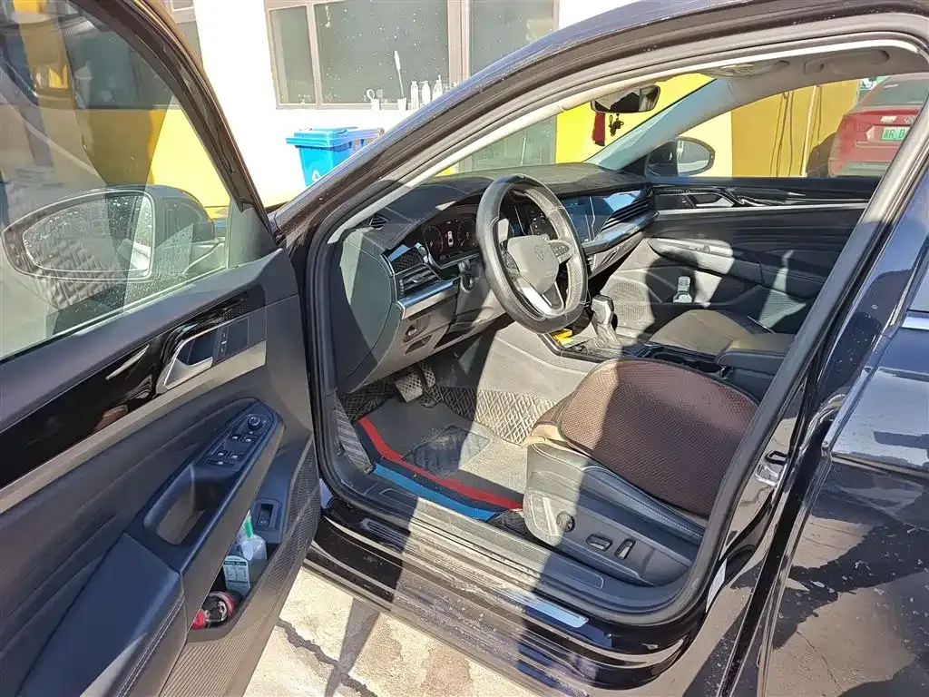 Volkswagen Passat 2022 из CN, фото 8