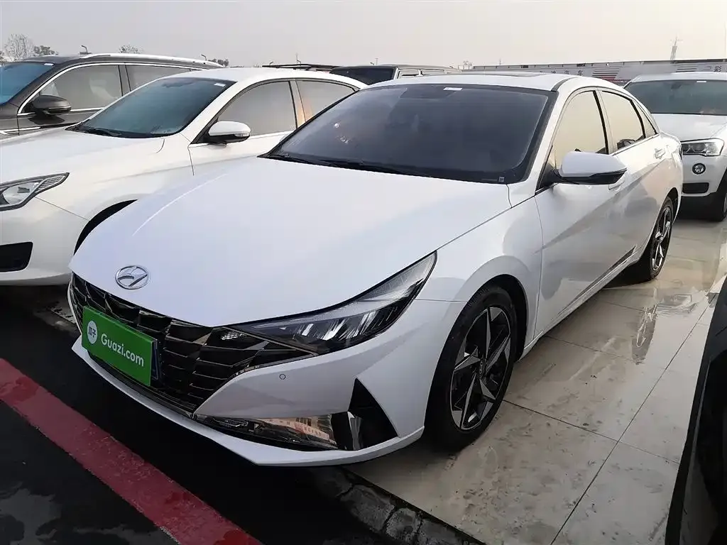 Hyundai Elantra 2023 из CN, фото 2