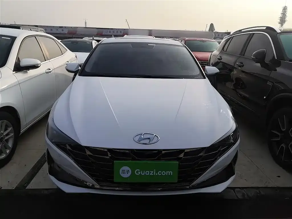 Hyundai Elantra 2023 из CN, фото 3
