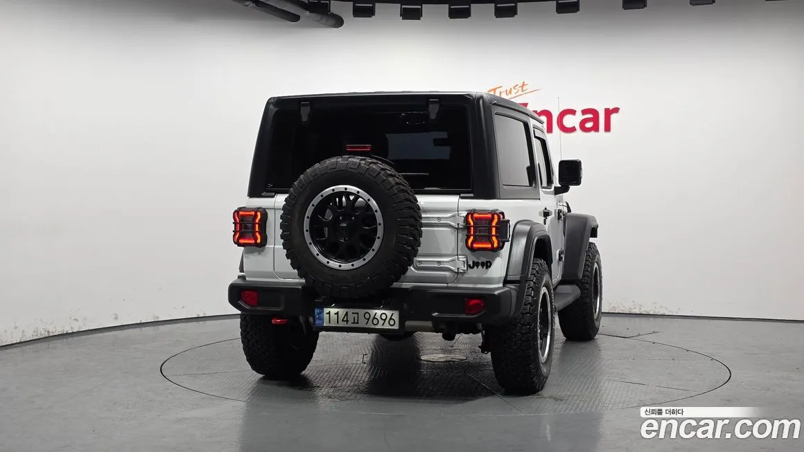 Jeep Wrangler 2021 из KR, фото 2