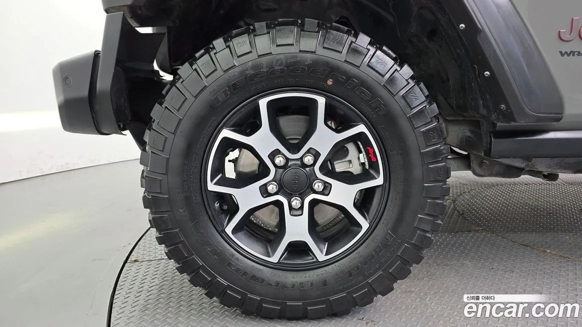 Jeep Wrangler 2023 из KR, фото 5