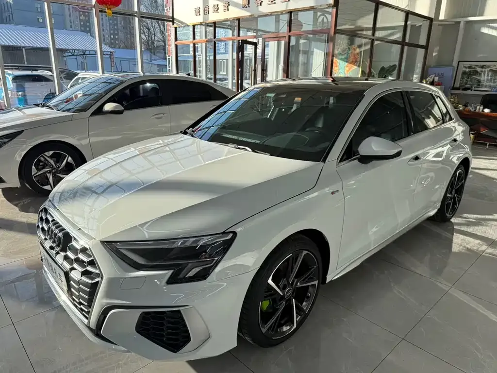 Audi A3 2022 из CN, фото 1