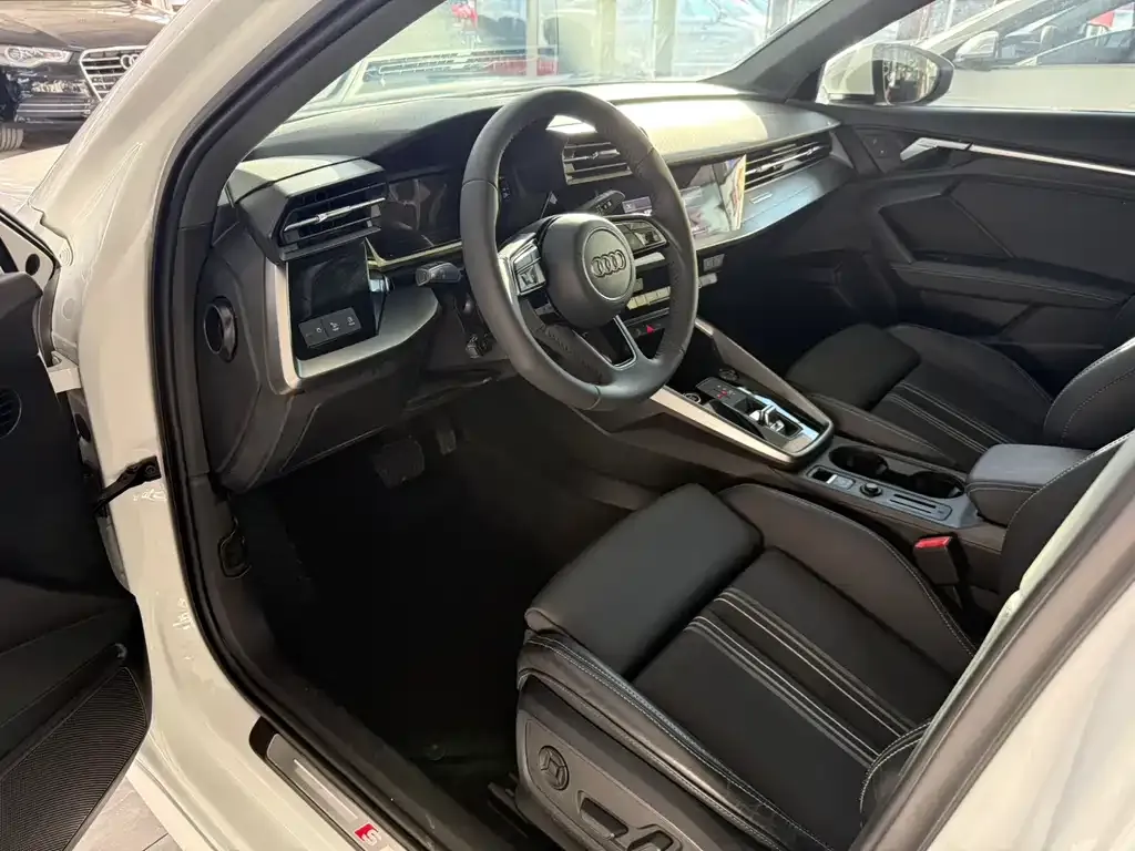 Audi A3 2022 из CN, фото 4