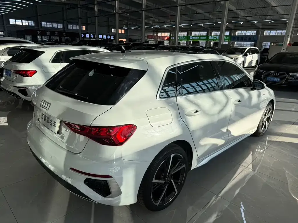 Audi A3 2022 из CN, фото 10