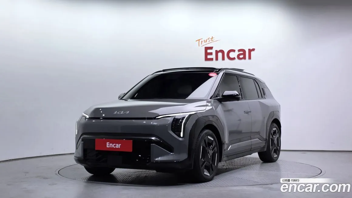 Kia EV3 — фото 1