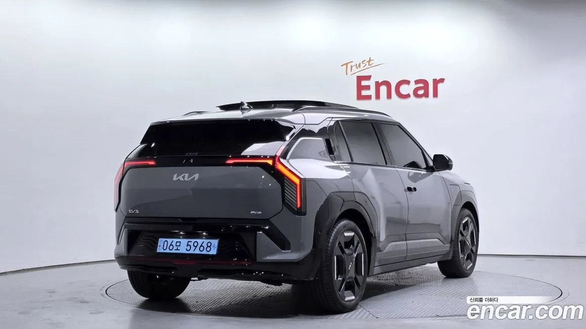 Kia EV3 — фото 2