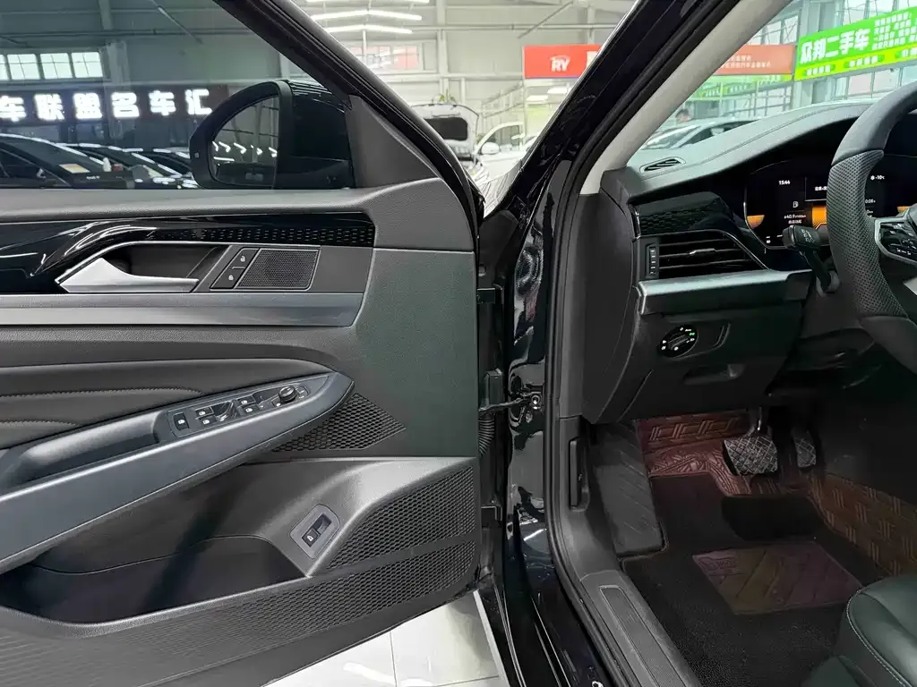 Volkswagen Passat — фото 6