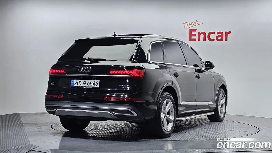 Audi Q7 2022 из KR, фото 6