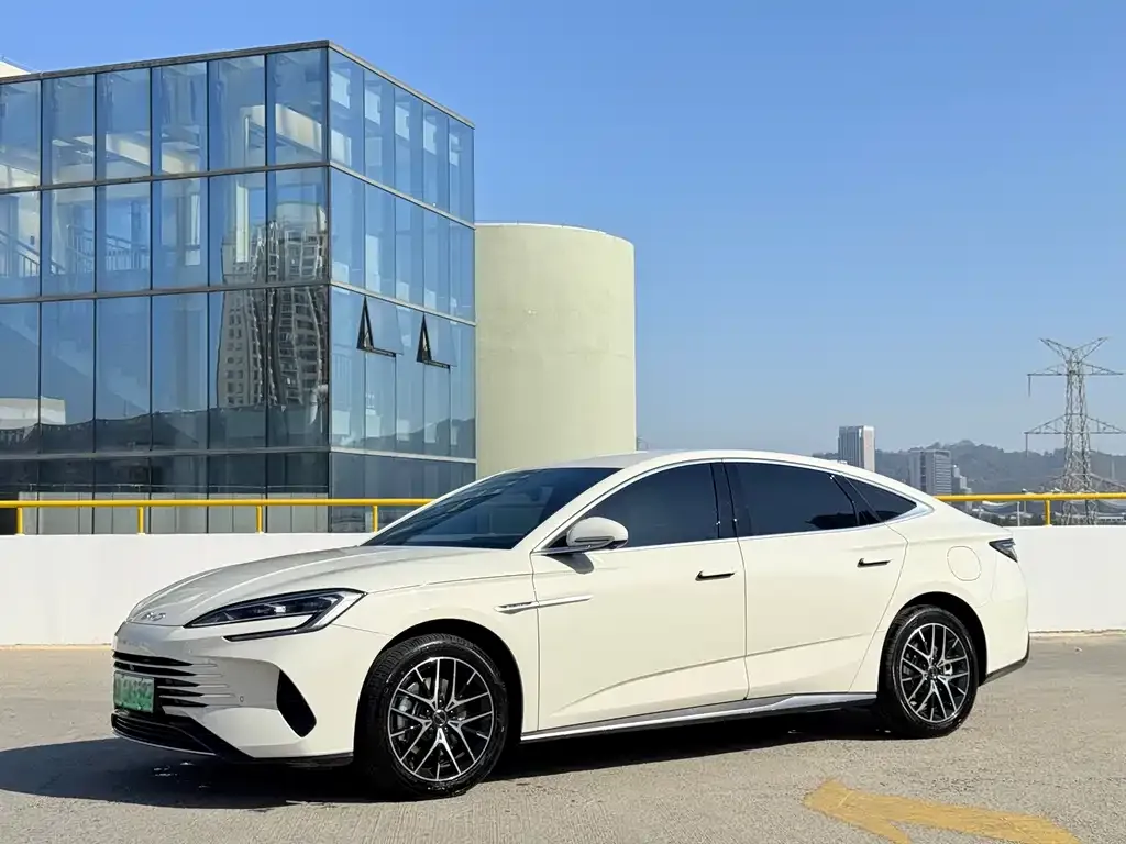 BYD Seal 07 DM-i 2025 из CN, фото 1