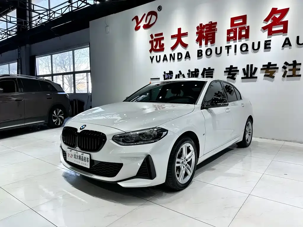 BMW 1 Series 2021 из CN, фото 1