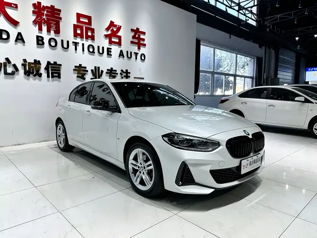 BMW 1 Series 2021 из CN, фото 3