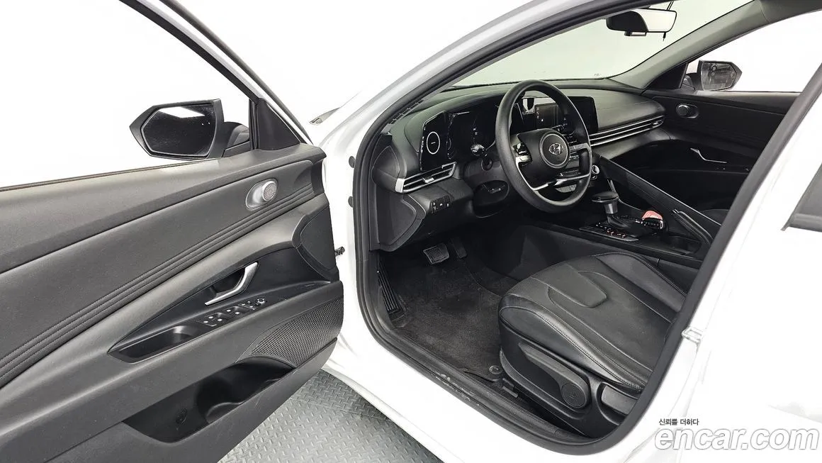 Hyundai AVANTE 2021 из KR, фото 3