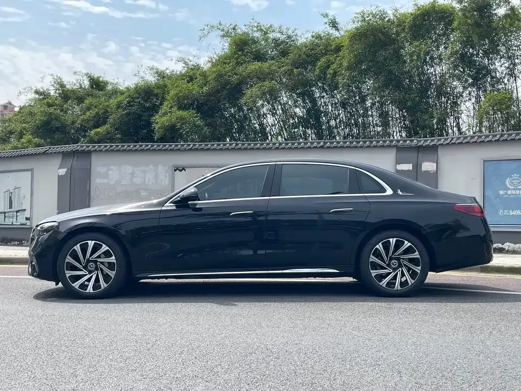 Mercedes-Benz E-Class 2025 из CN, фото 10