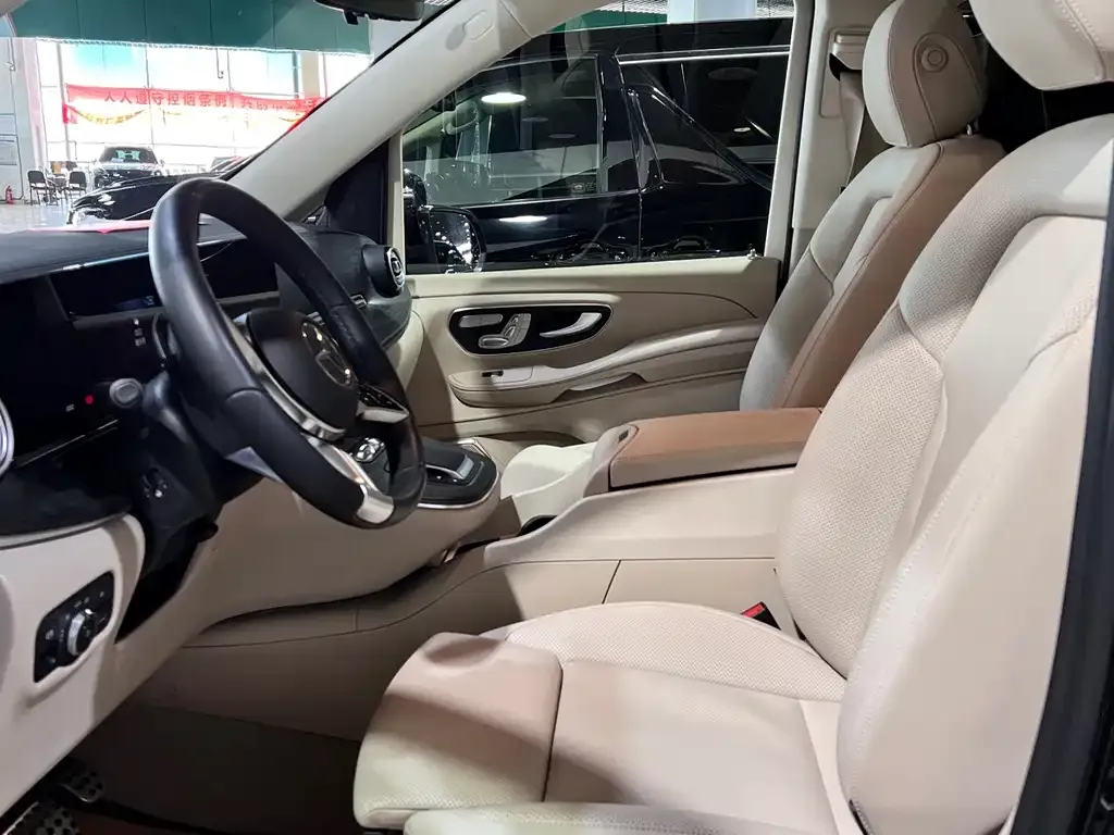 Mercedes-Benz V-Class 2025 из CN, фото 4