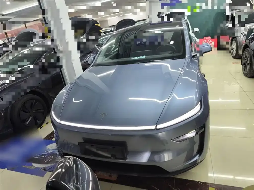 Tesla Model Y 2025 из CN, фото 6