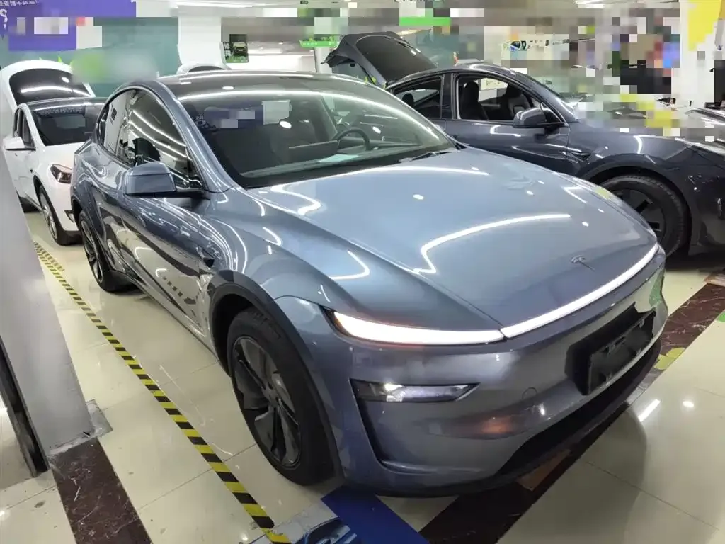Tesla Model Y 2025 из CN, фото 8