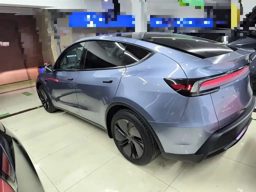 Tesla Model Y 2025 из CN, фото 2