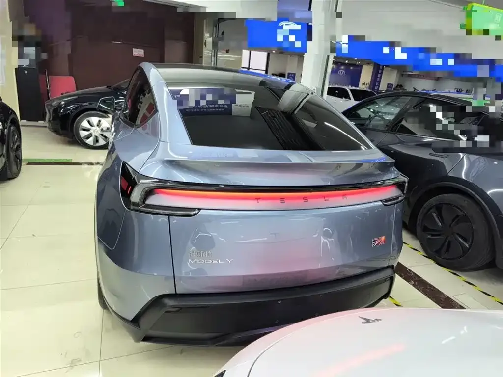 Tesla Model Y 2025 из CN, фото 10