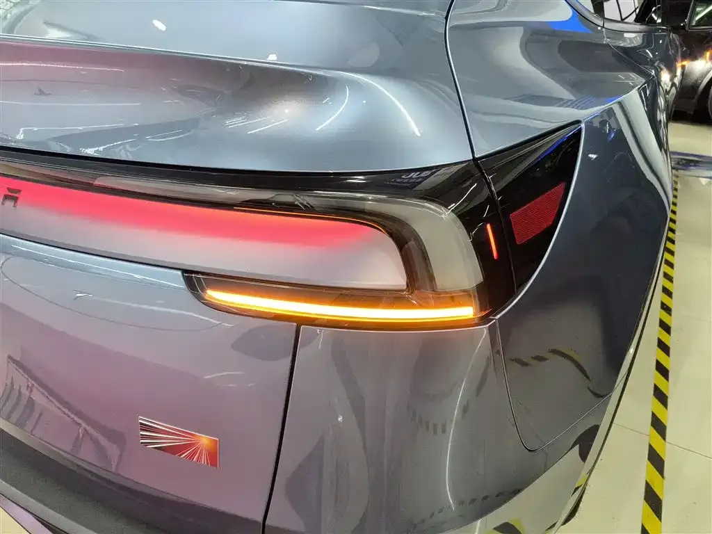 Tesla Model Y 2025 из CN, фото 3