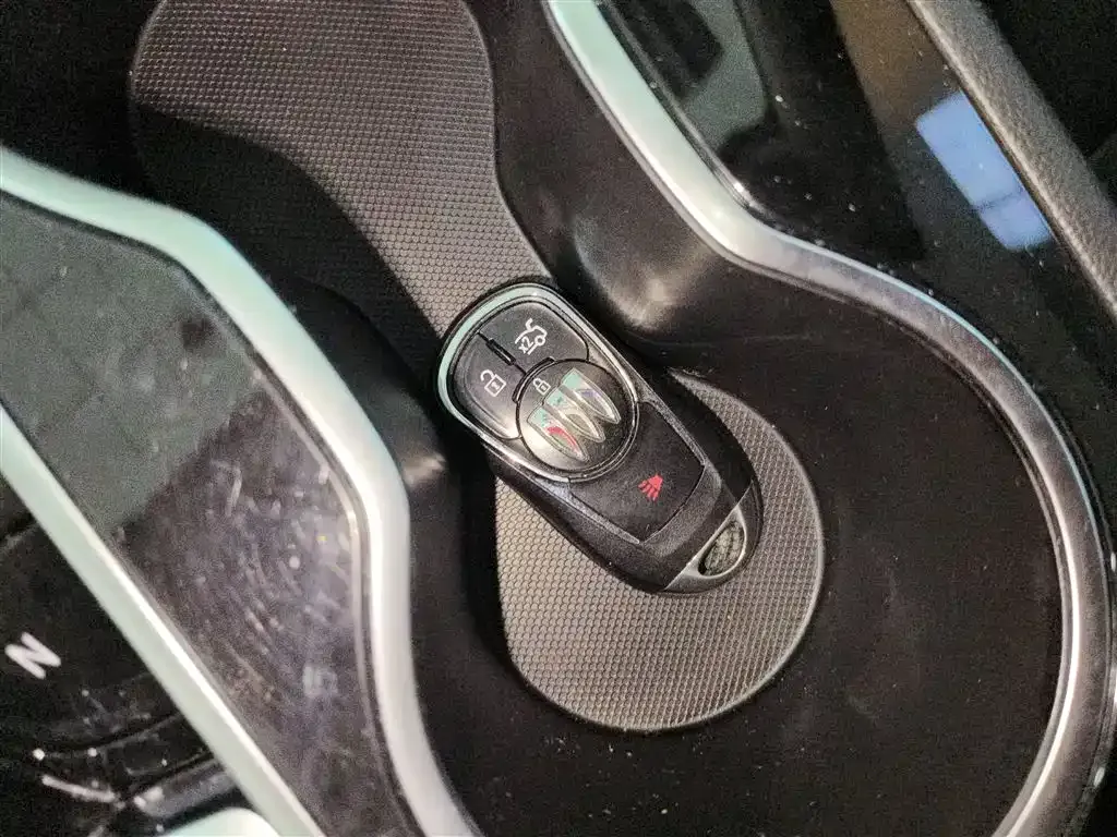 Buick Regal — фото 10