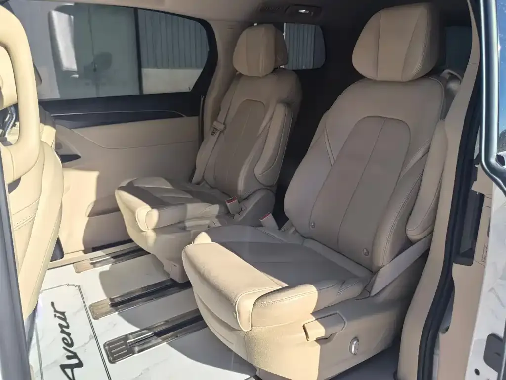 Buick GL8 2023 из CN, фото 6
