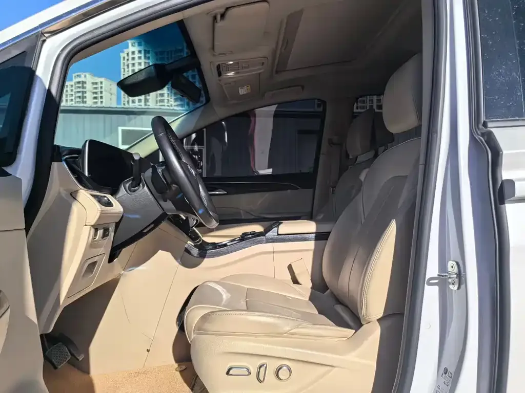 Buick GL8 2023 из CN, фото 10