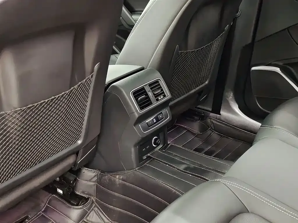Audi Q5L 2022 из CN, фото 10
