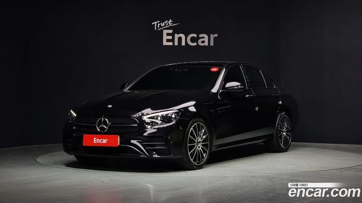Mercedes-Benz E-Class — фото 1