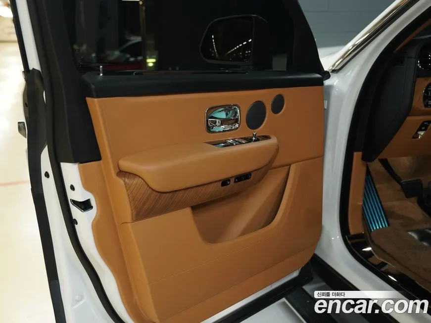 Rolls-Royce Cullinan 2022 из KR, фото 8