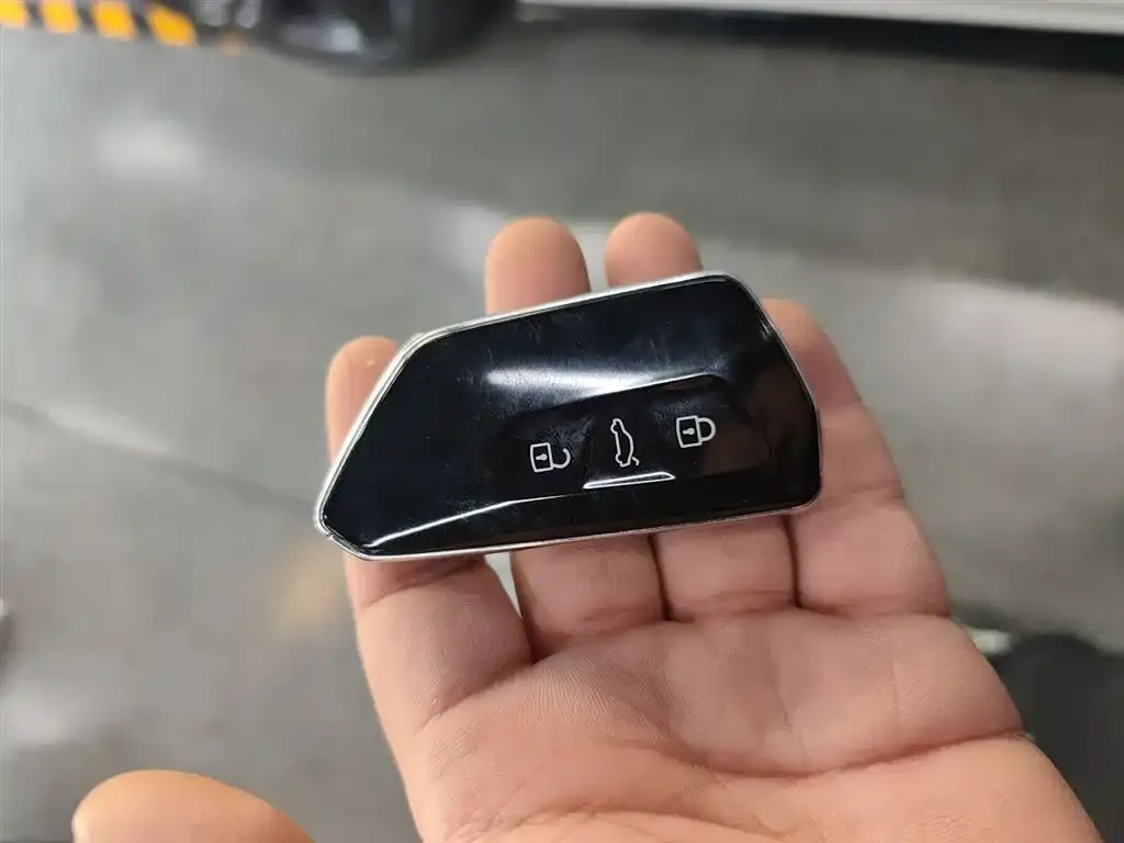 Volkswagen Golf 2024 из CN, фото 9