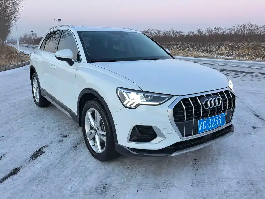Audi Q3 — фото 1