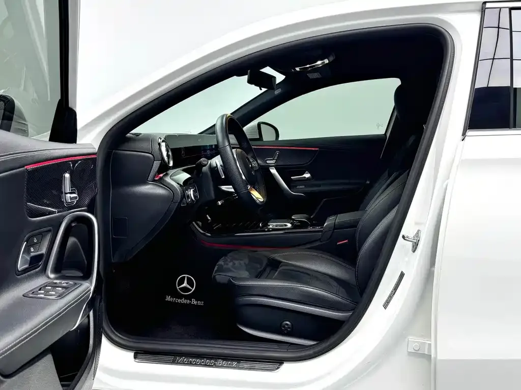 Mercedes-Benz A-Class 2021 из CN, фото 4
