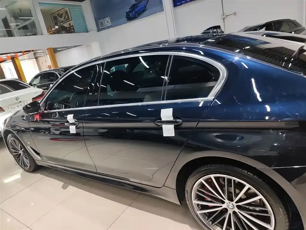 BMW 5 Series 2023 из CN, фото 5