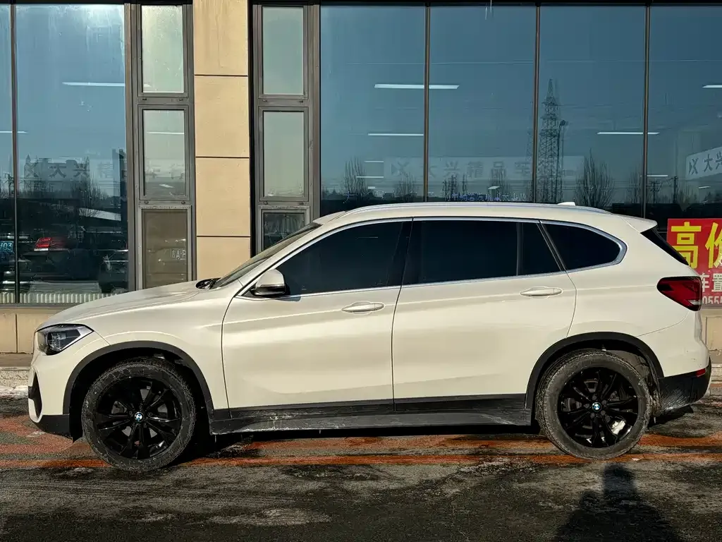 BMW X1 — фото 2