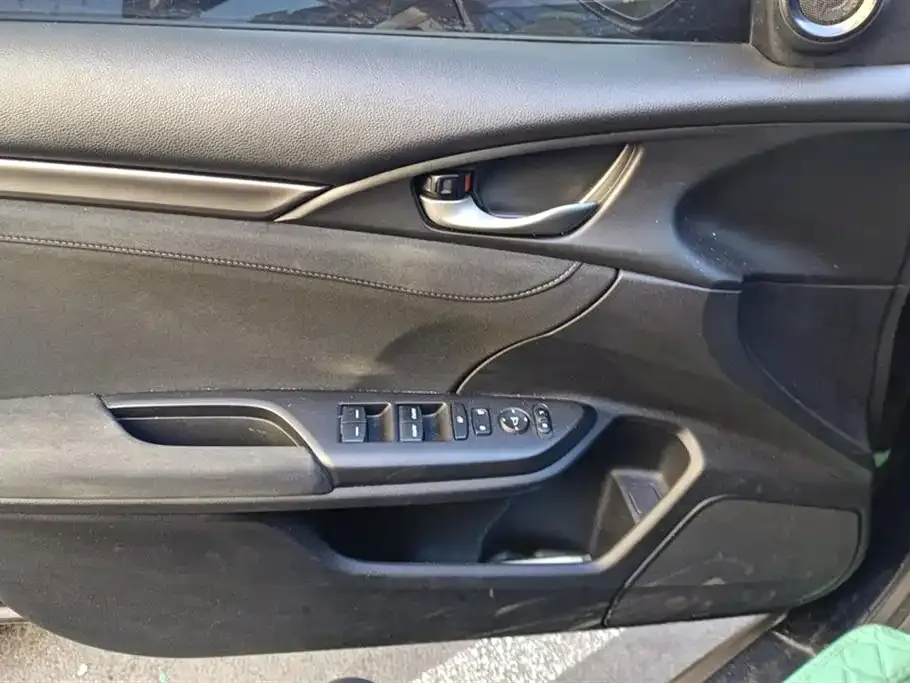 Honda Civic 2022 из CN, фото 2