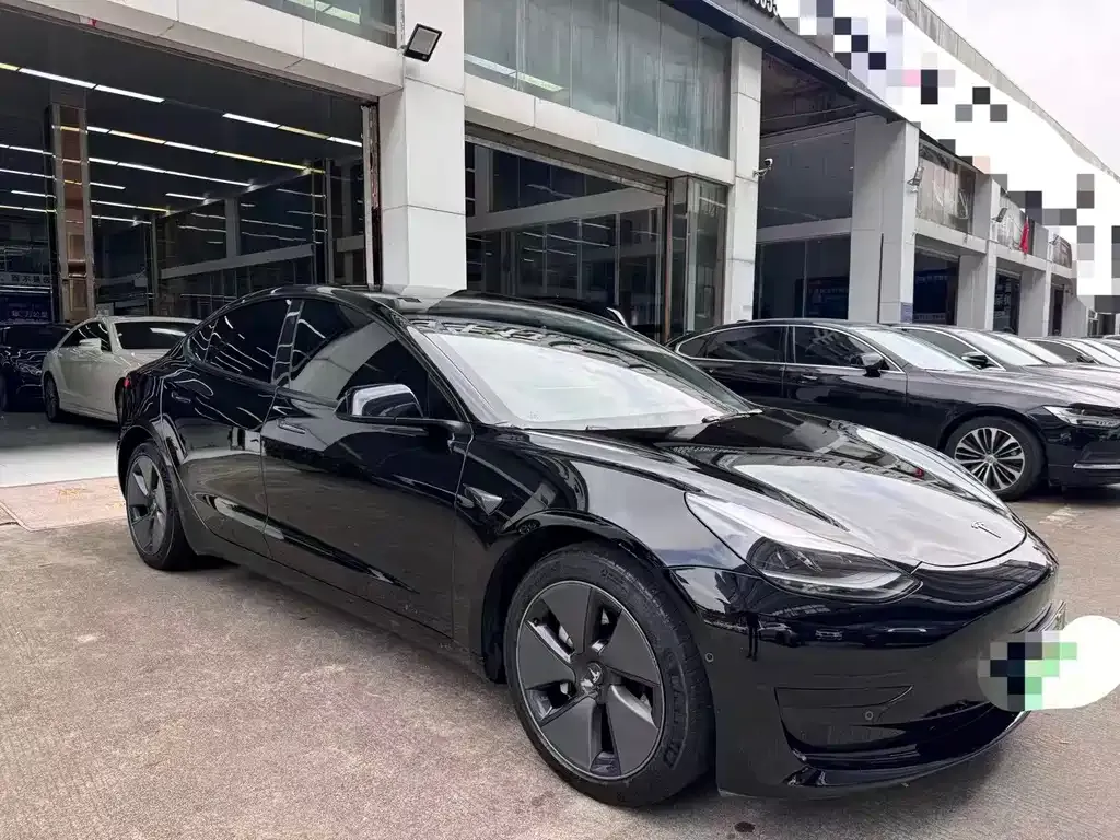 Tesla Model 3 — фото 3
