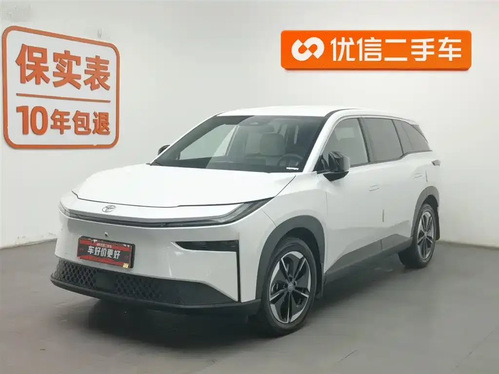 Toyota Platinum 3X 2025 из CN, фото 1