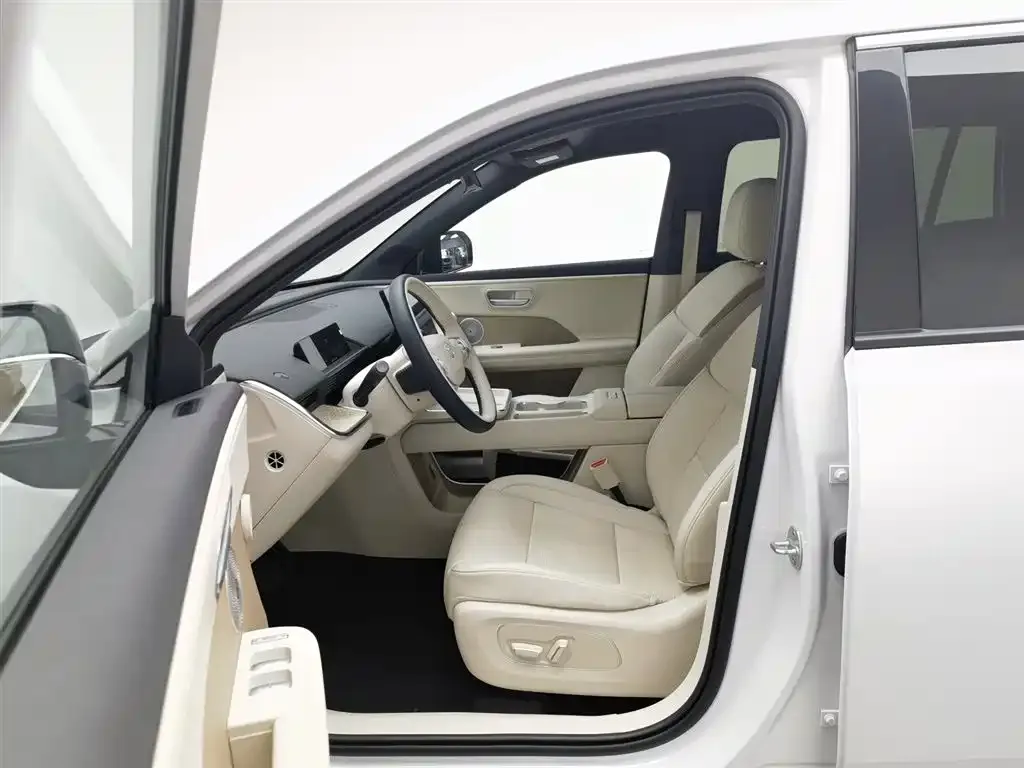 Toyota Platinum 3X 2025 из CN, фото 7