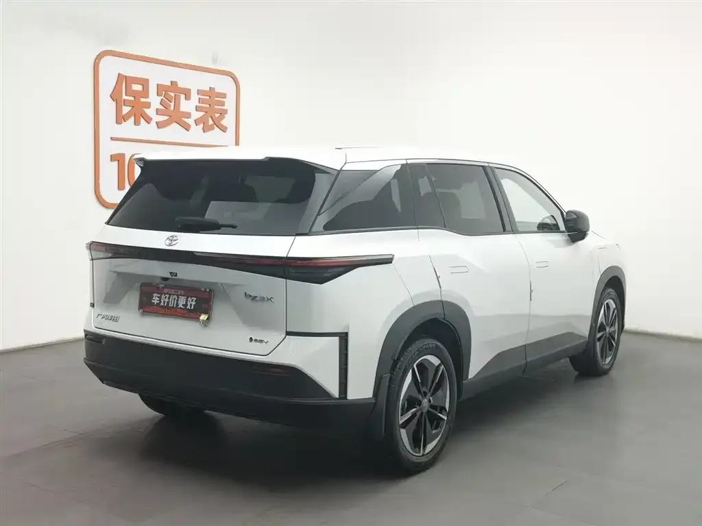 Toyota Platinum 3X 2025 из CN, фото 4