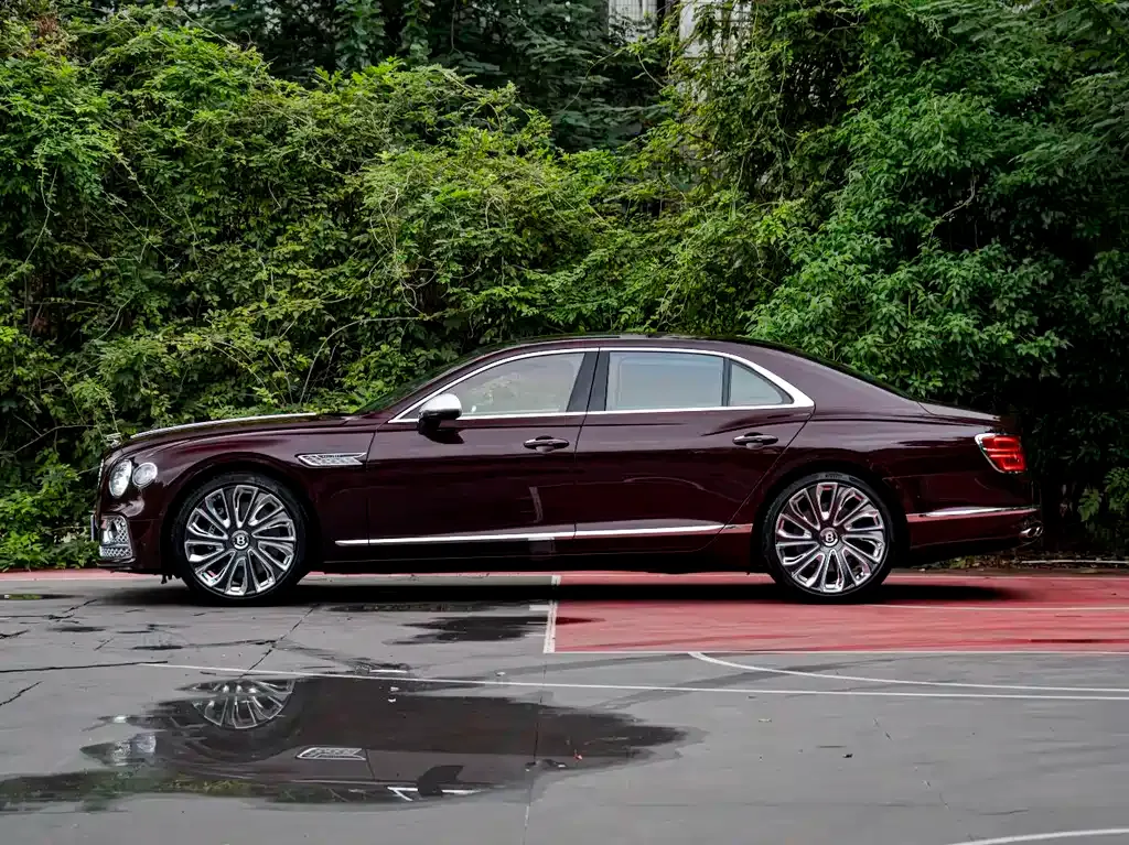 Bentley Flying Spur — фото 8