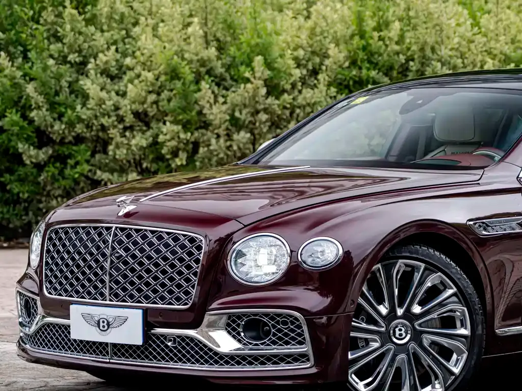 Bentley Flying Spur — фото 6