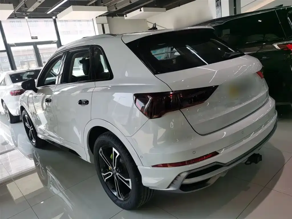 Audi Q3 2021 из CN, фото 5