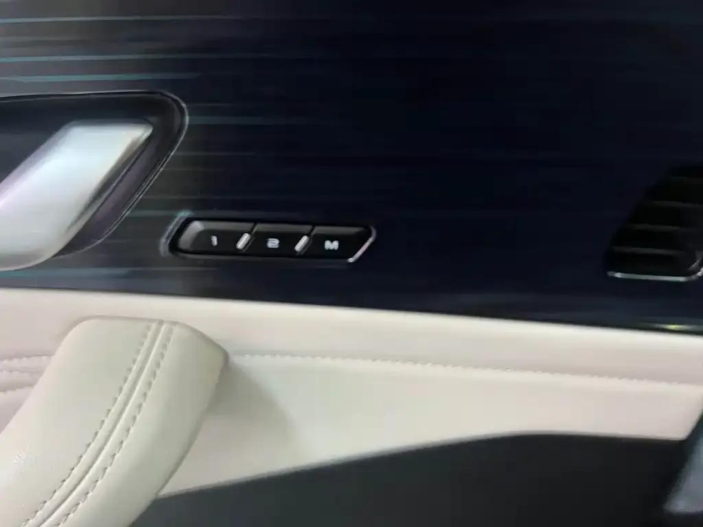 Geely Xingyue L 2022 из CN, фото 2