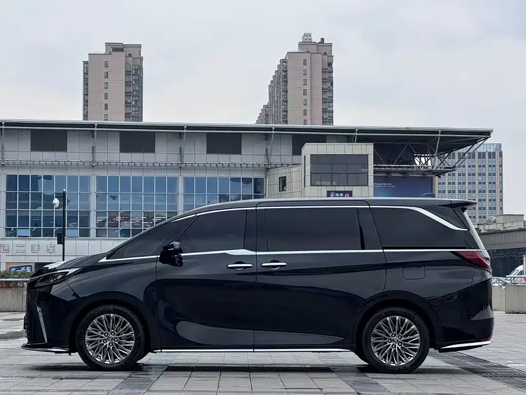 Lexus LM 2025 из CN, фото 3