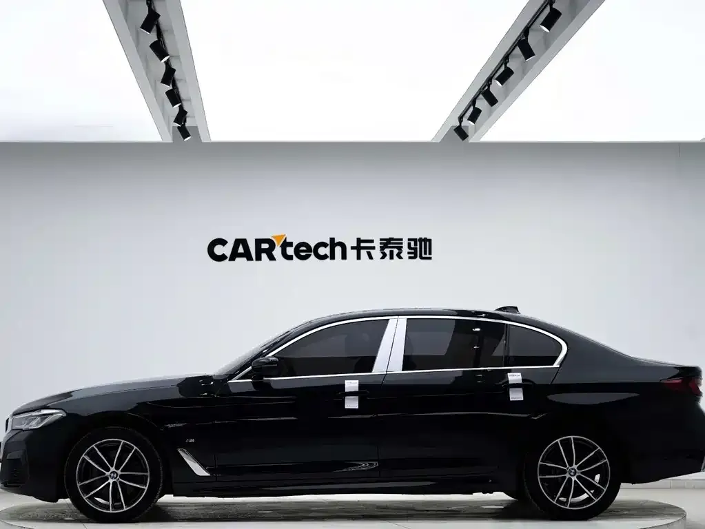 BMW 5 Series 2021 из CN, фото 2