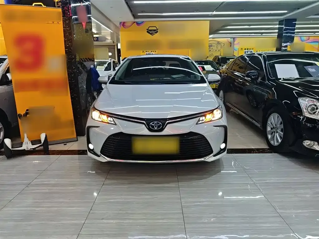 Toyota Corolla 2023 из CN, фото 6