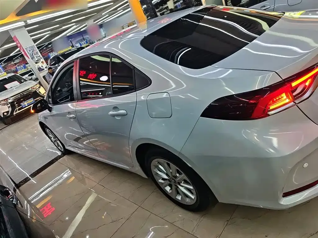 Toyota Corolla 2023 из CN, фото 3