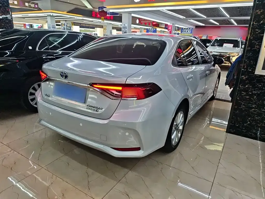 Toyota Corolla 2023 из CN, фото 5