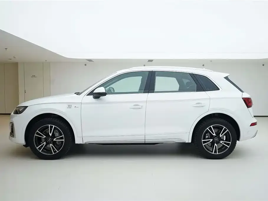 Audi Q5L 2023 из CN, фото 3