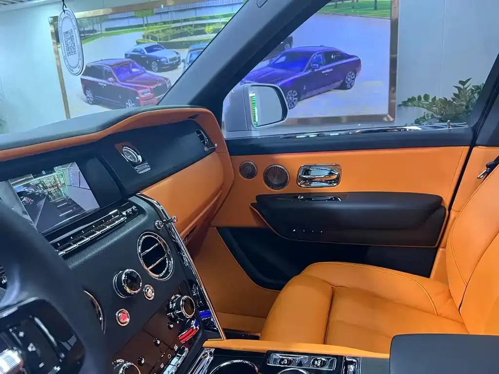Rolls-Royce Cullinan 2021 из CN, фото 3